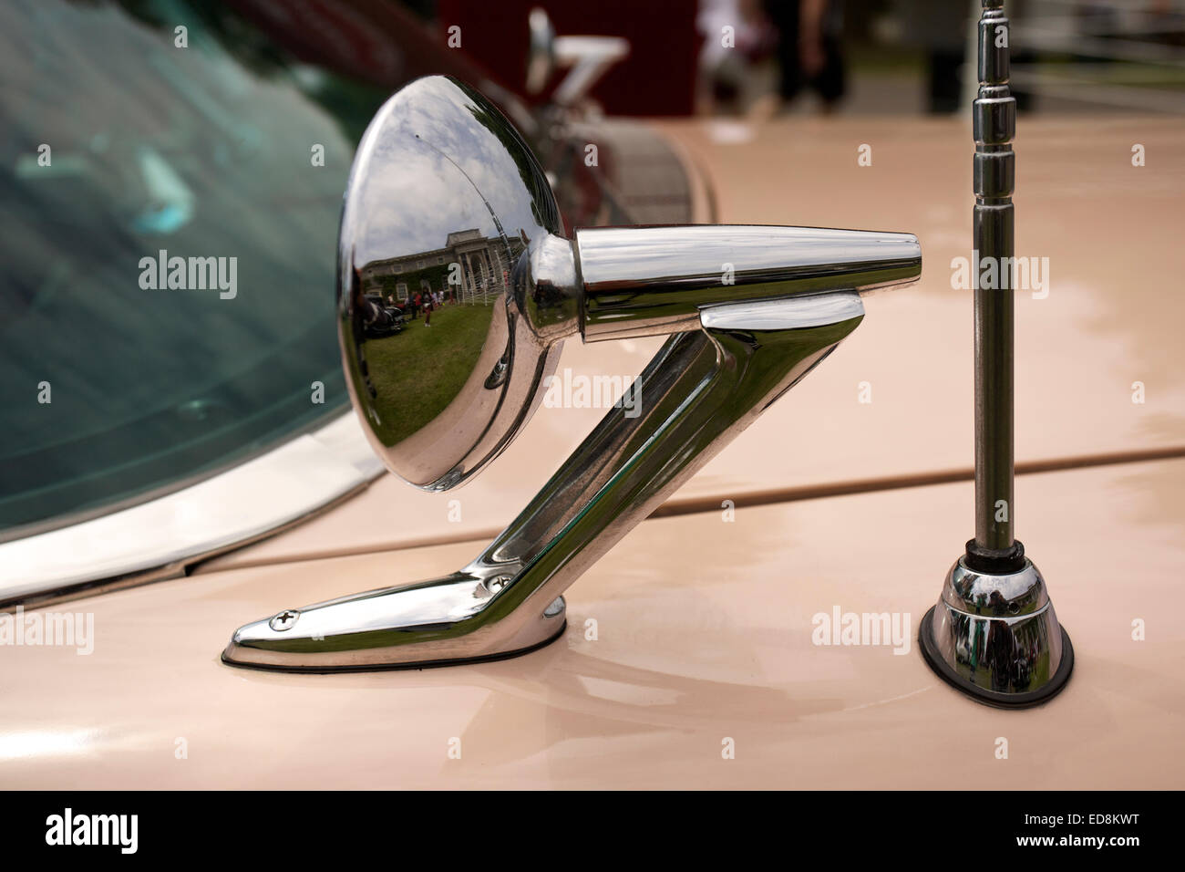 1959-Chrysler New Yorker Außenspiegel. Stockfoto