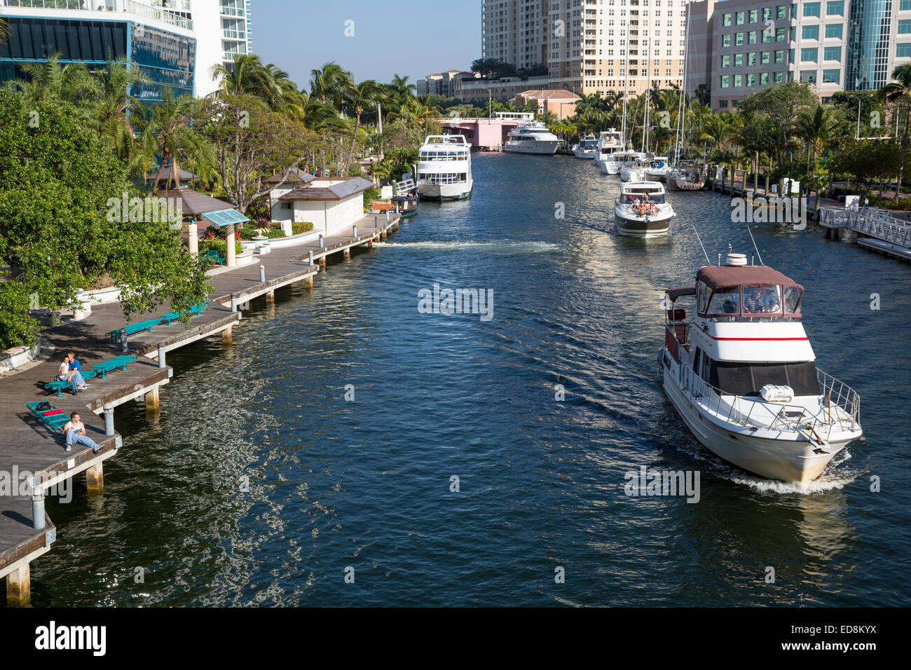 Ft. Lauderdale, Florida.  Sportboote am New River am Nachmittag. Stockfoto