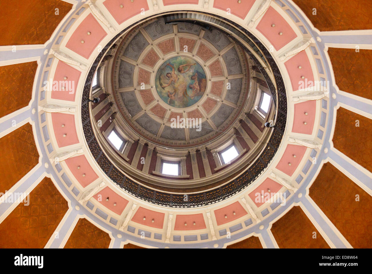 Illinois Bloomington, Innenstadt, McLean County Museum of History, County Courthouse, historisches Gebäude, Wahrzeichen, Kuppel, innen, IL140909035 Stockfoto