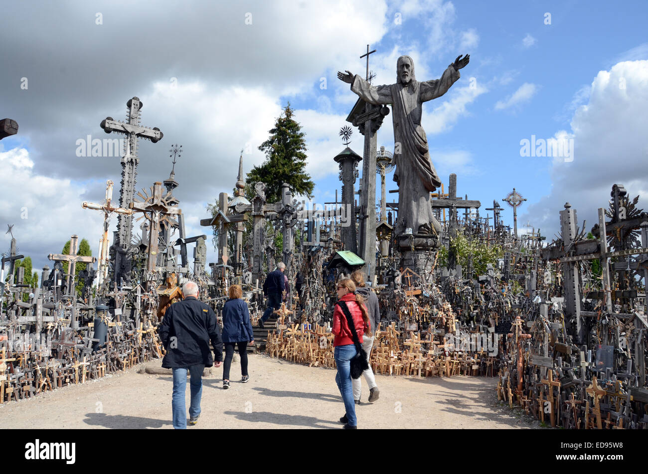 Der Berg der Kreuze in Litauen kreuzt katholischen Schrein Stockfoto