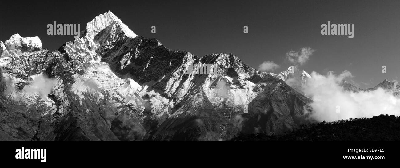 Gekappte Thamsherku Schneeberg, auf Everest base Camp trek, Himalaya-Gebirge, UNESCO-Weltkulturerbe, Sagarmatha Stockfoto