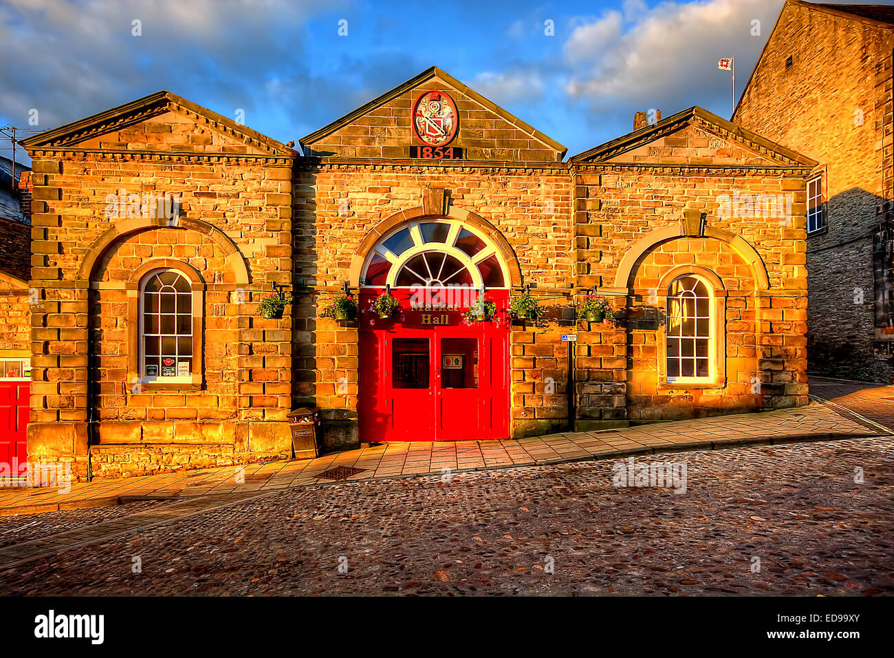 Im Jahre 1854 gebaut ist der viktorianischen Markthalle in Richmond, North Yorkshire. Beste Licht Bilder anzeigen hier jeden Montag, Tuesd Stockfoto