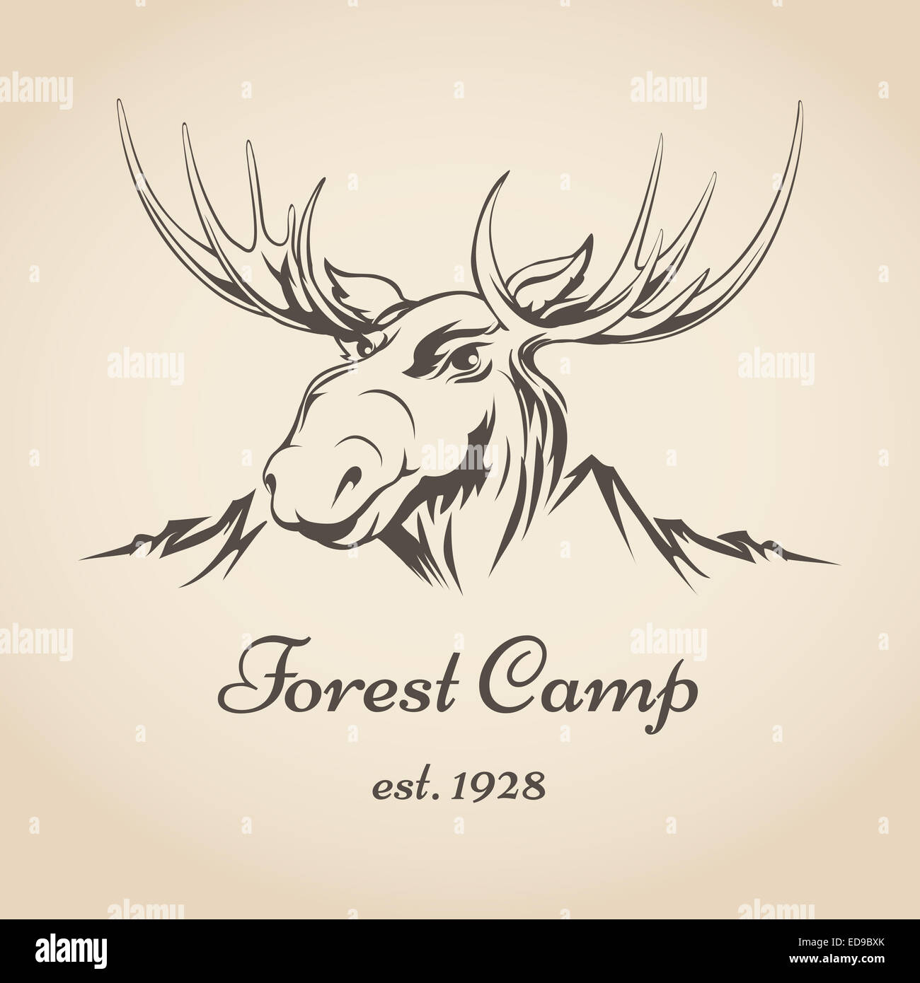 Wald-camp oder touristischen Firmen-Logo mit Elch Kopf und Berg Seitenabzug im retro-Stil Stockfoto