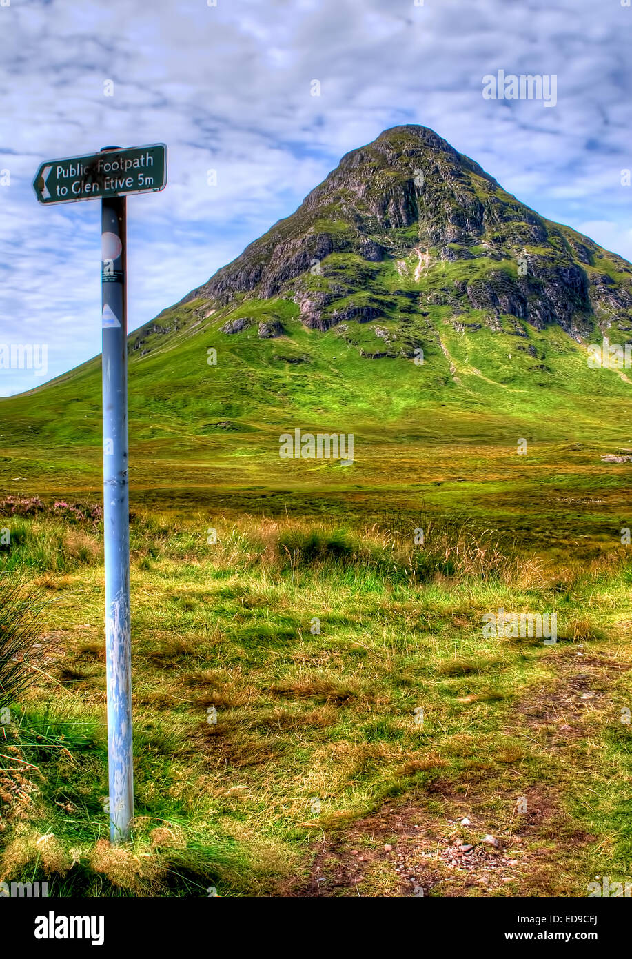 Buachaille Etive Mor in Glencoe in den Highlands von Schottland. Glencoe Village, wobei etwa 5 Meilen entfernt. Der erste Blick auf Gle Stockfoto