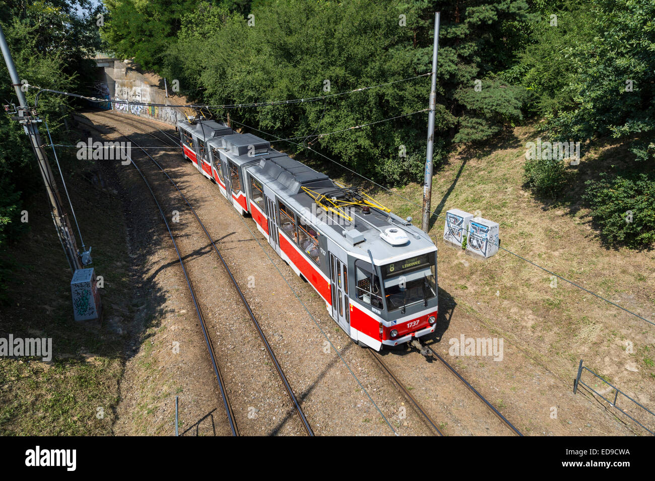 Eisenbahn-Straßenbahn in Brno, Tschechische Republik Stockfoto