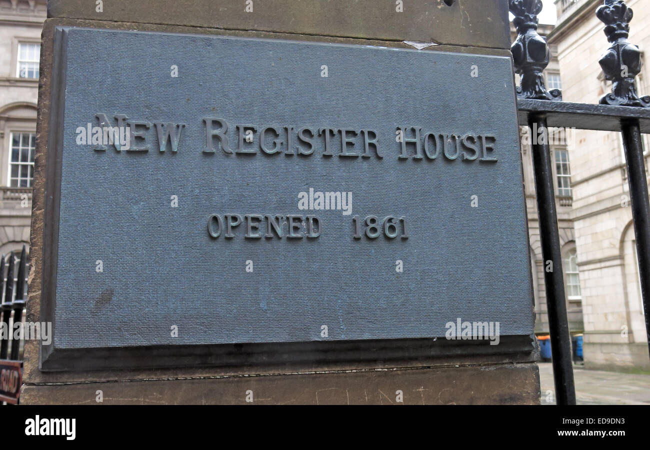 New Register House, Edinburgh Plakette, eröffnet 1861 in der Princes Street, Edinburgh, Schottland - National Records of Scotland Estate Stockfoto