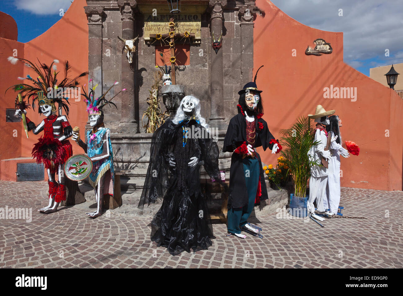 Tag der Toten CATRINAS auf den Straßen von SAN MIGUEL DE ALLENDE, Mexiko Stockfoto