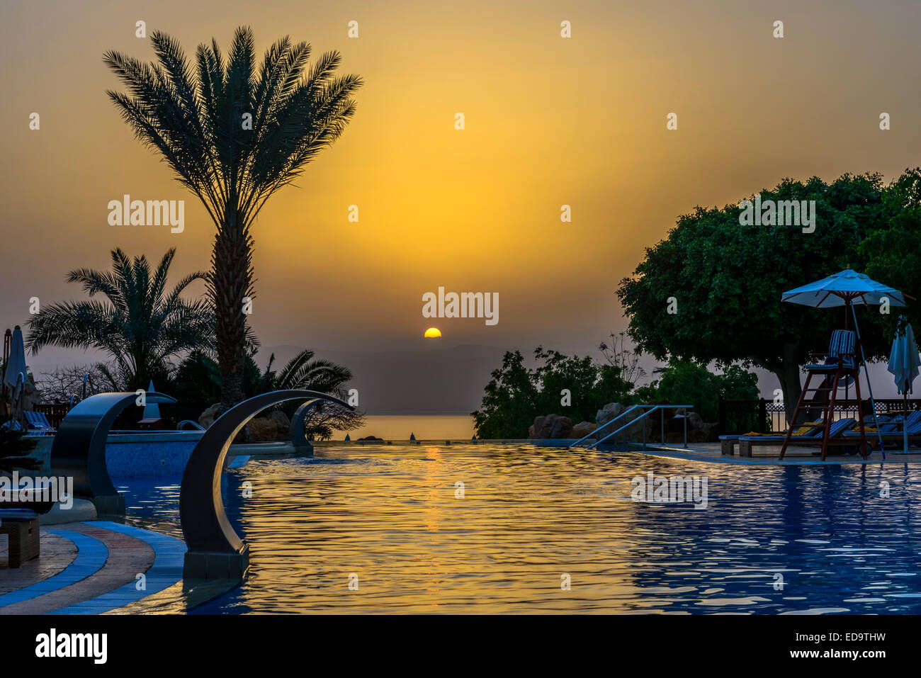 Sonnenuntergang im Toten Meer in Jordanien Stockfoto