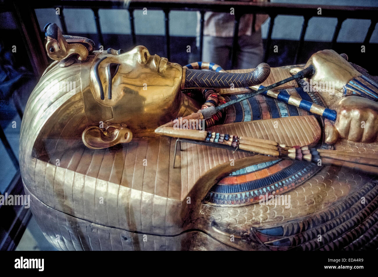 Der Sarkophag (Sarg) des berühmten Pharao Tutanchamun (Tutanchamun) ist auf dem Display auf die ägyptische Antiquitätenmuseum in Kairo, Ägypten. Stockfoto