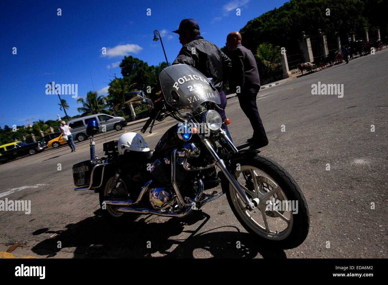 Kubanische Polizist in Havanna, Kuba Stockfoto