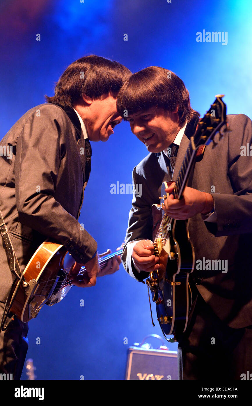 BARCELONA - 24 JUL: Abbey Road (Band Hommage an die Beatles) führt auf Golden Revival Festival am 24. Juli 2014 in Barcelona. Stockfoto