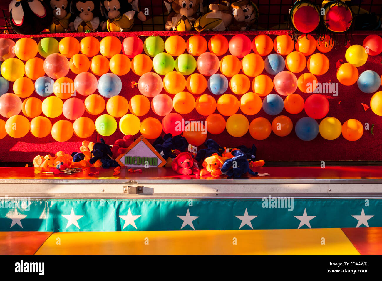 Evergreen State Fair entlang der Board walk mit Luftballons-Dart-Spiel Stockfoto