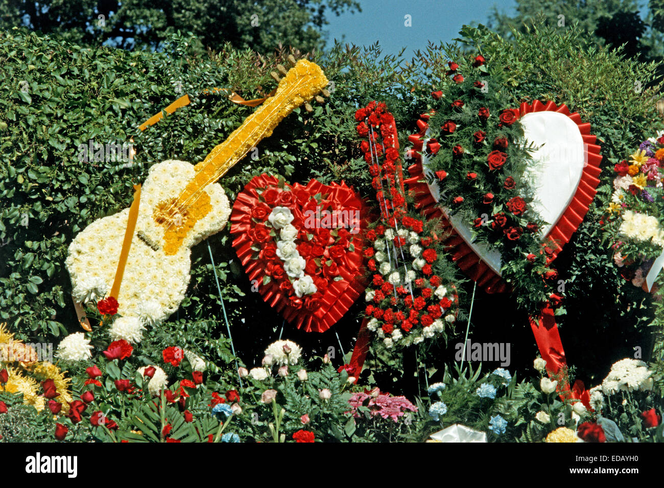 Elvis Presley Funeral Flowers bmpspatula