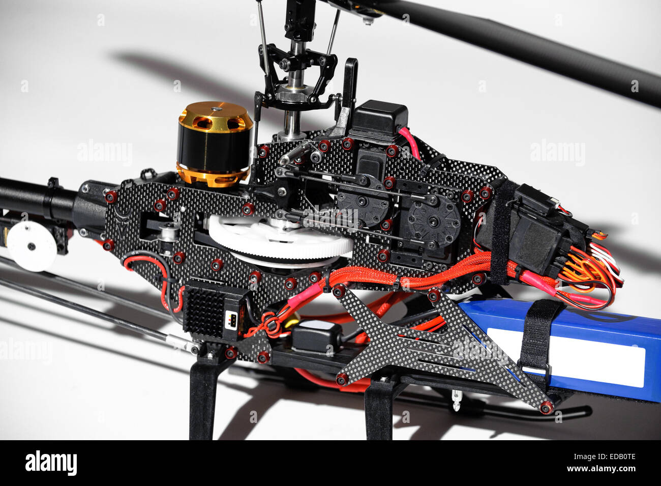 Nahaufnahme des Radios gesteuert Helikopter Teile. Ohne Baldachin. Stockfoto