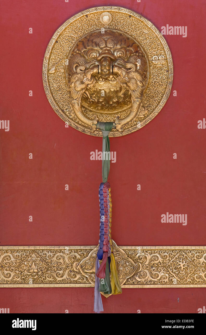 Asien, Indien, Karnataka, Bylakuppe, Goldener Tempel, Detail Einer Tuer Stockfoto