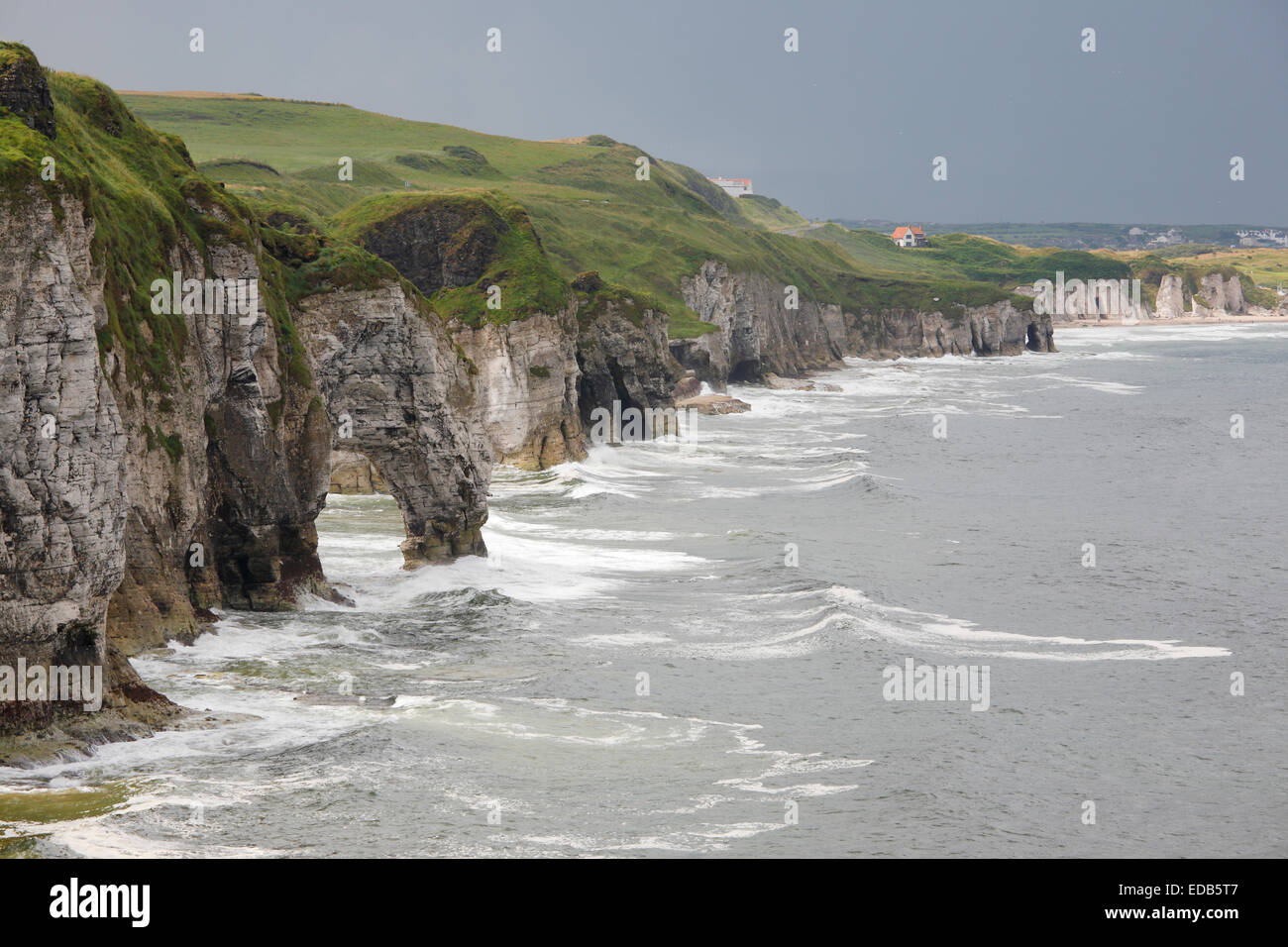 Grande Arche, weißen Felsen, Portrush, County Antrim, Nordirland Stockfoto