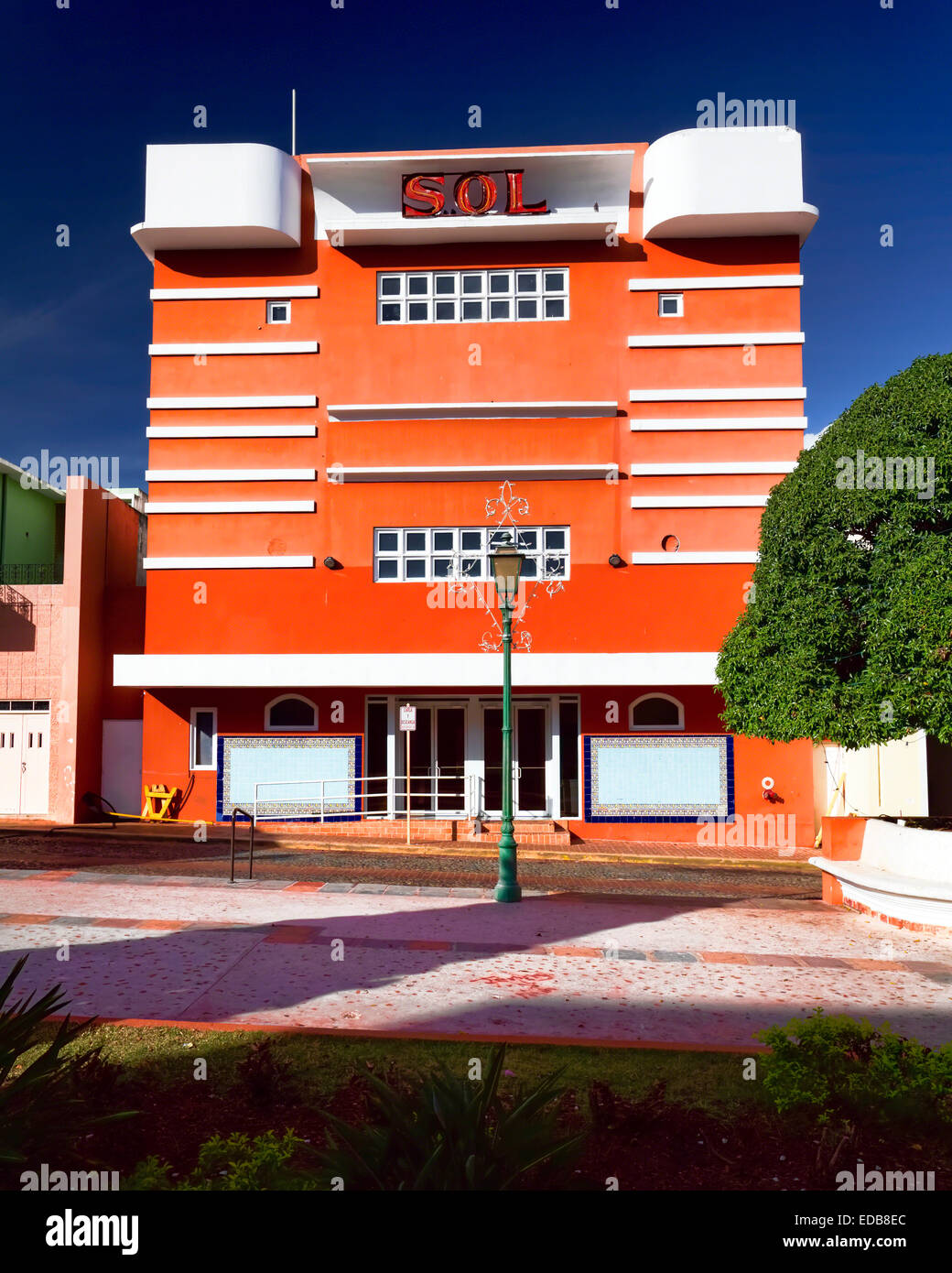 Niedrigen Winkel Ansicht des Theater Sol, San German, Puerto Rico Stockfoto