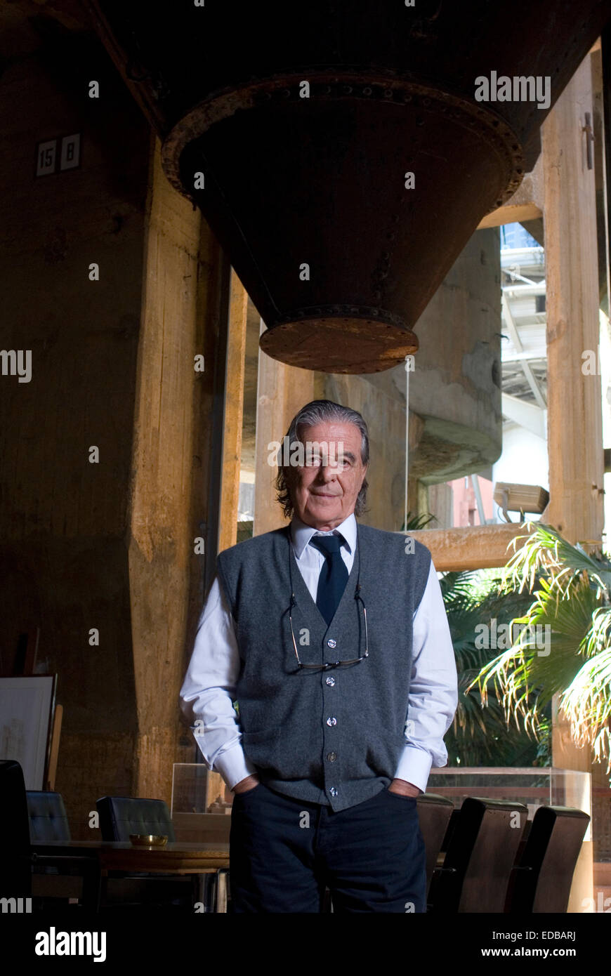 Ricardo Bofill, spanischer Architekt, Stadtplaner, in seinem Atelier Taller In Barcelona Stockfoto