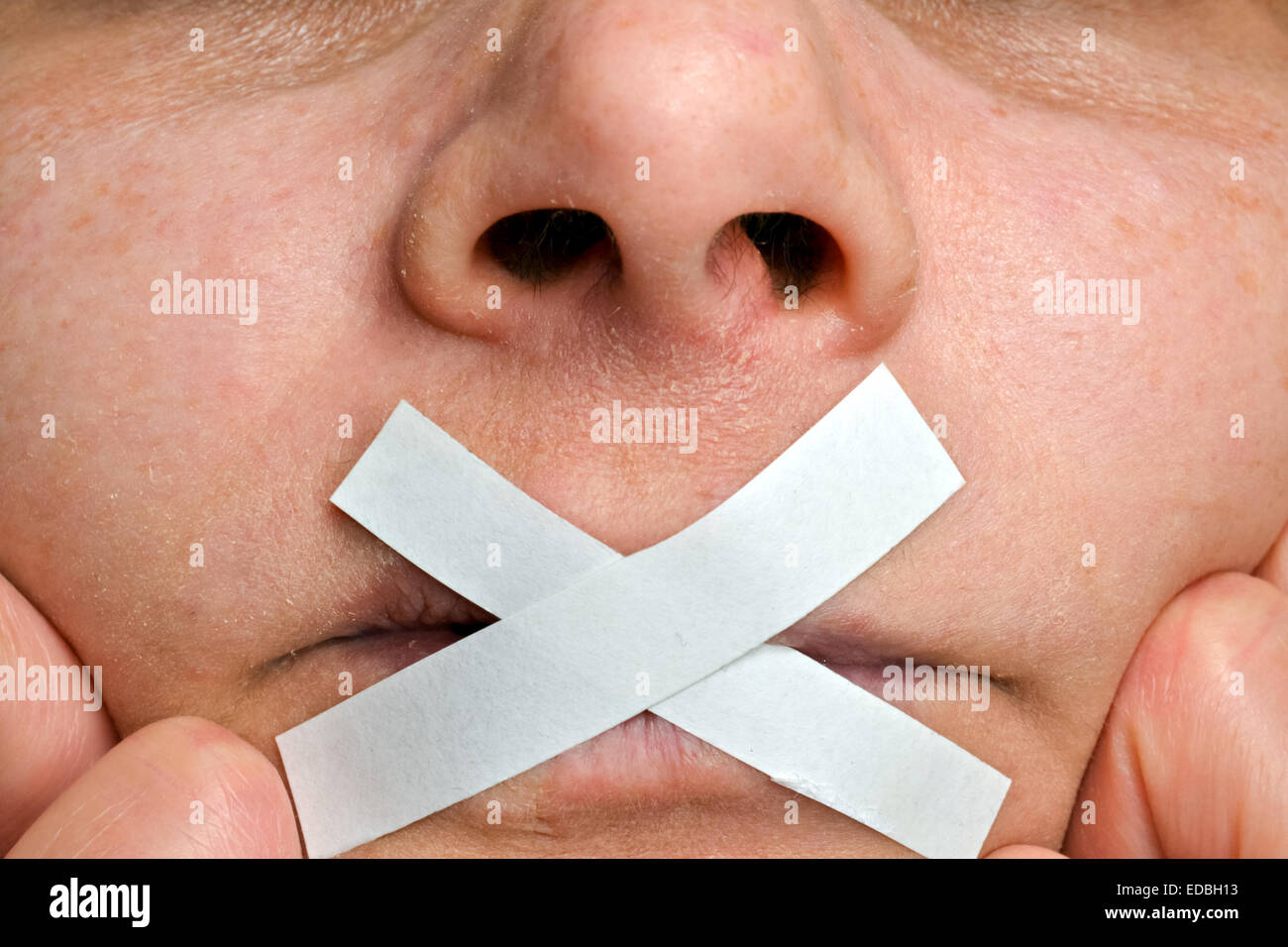 Expressive Bekanntmachung der vom Aussterben bedrohten Menschenrechte Stockfoto