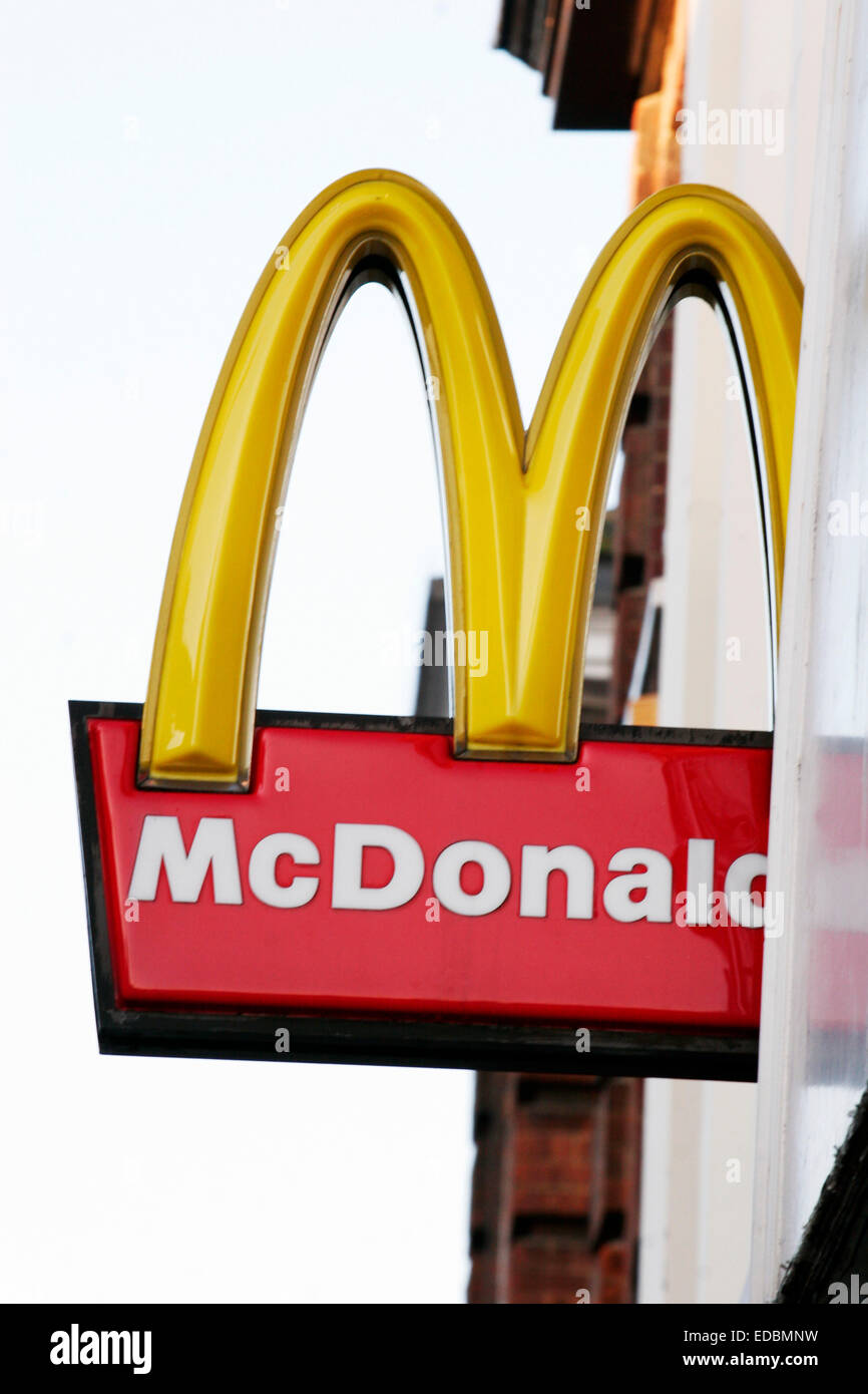 Außen ein McDonalds-Restaurant. Stockfoto