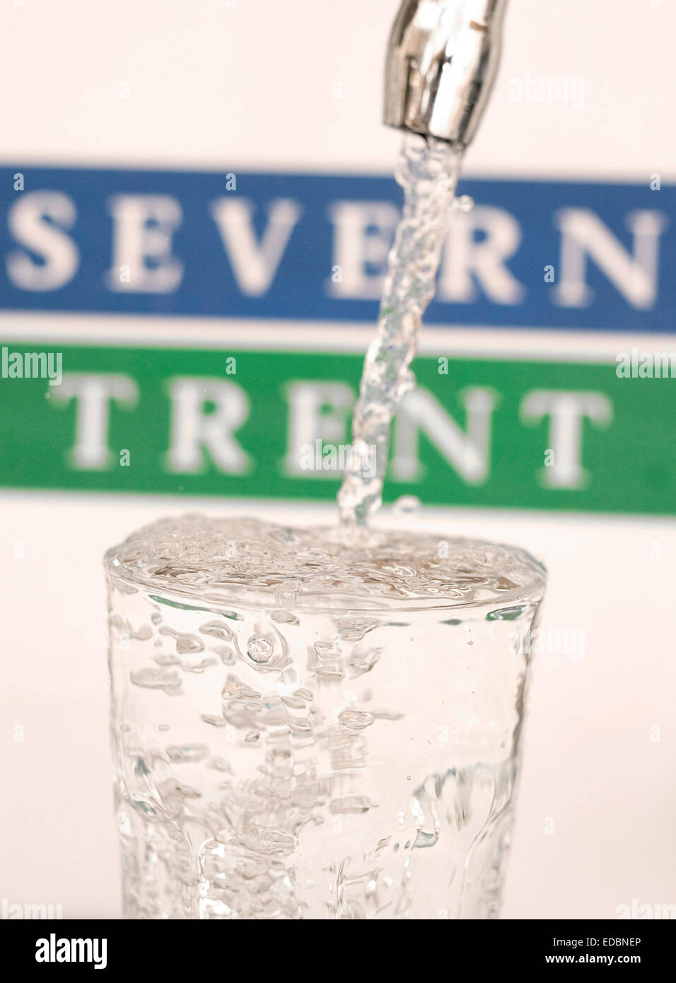 Anschauliches Bild des Severn Trent Logos Stockfoto
