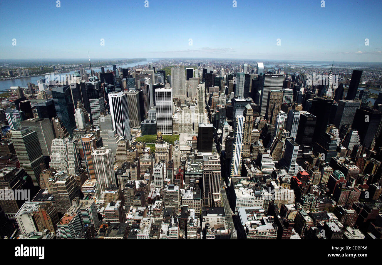 New York, NY. Ein Blick auf Manhattan von der Spitze des Empire State Building. Stockfoto