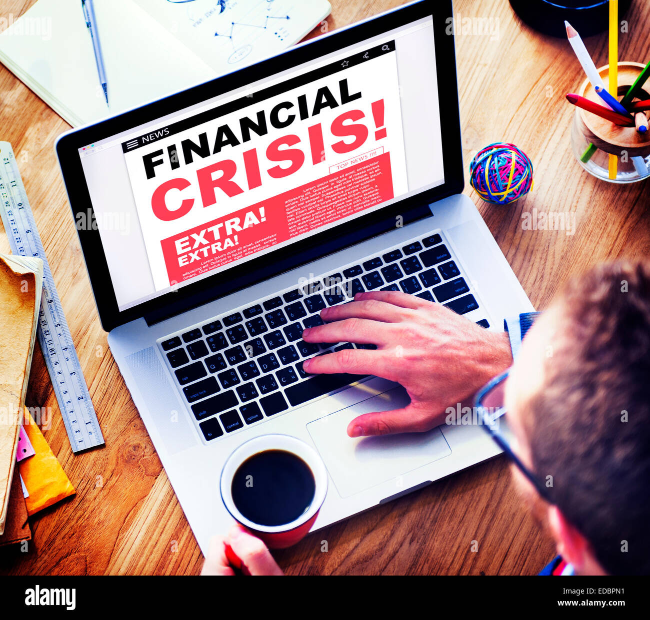 Digitale Online-News Schlagzeile Finanzkrise Konzept Stockfoto