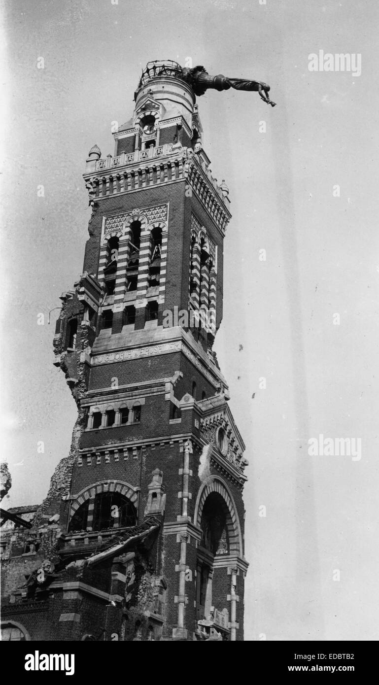 Die zerstörten Turm der Kirche Notre Dame de Brebieres. Stockfoto