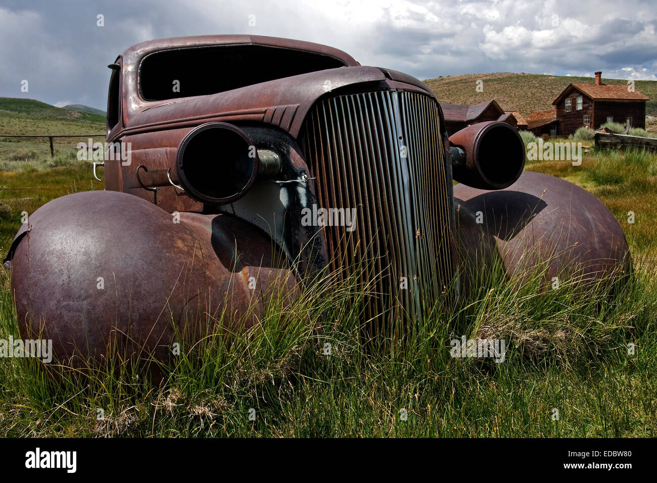 Verrostet Chevrolet, 1930er Jahre, Geisterstadt, Altgold Bergbaustadt, Bodie State Historic Park, Bodie, Kalifornien, Vereinigte Staaten von Amerika Stockfoto