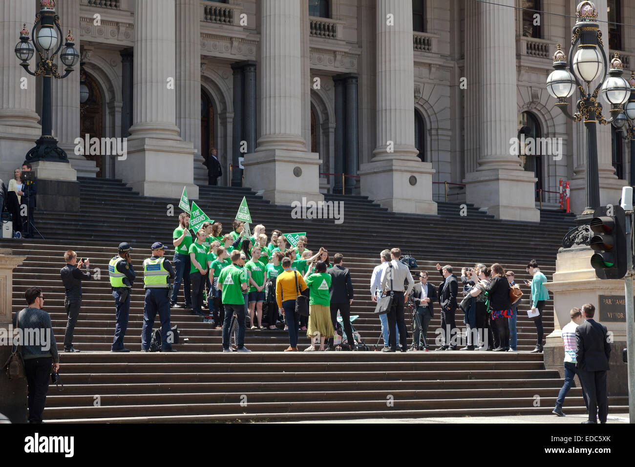 Victorian Greens Demonstration vor dem Victoria State Parliament House in Melbourne, Australien Stockfoto