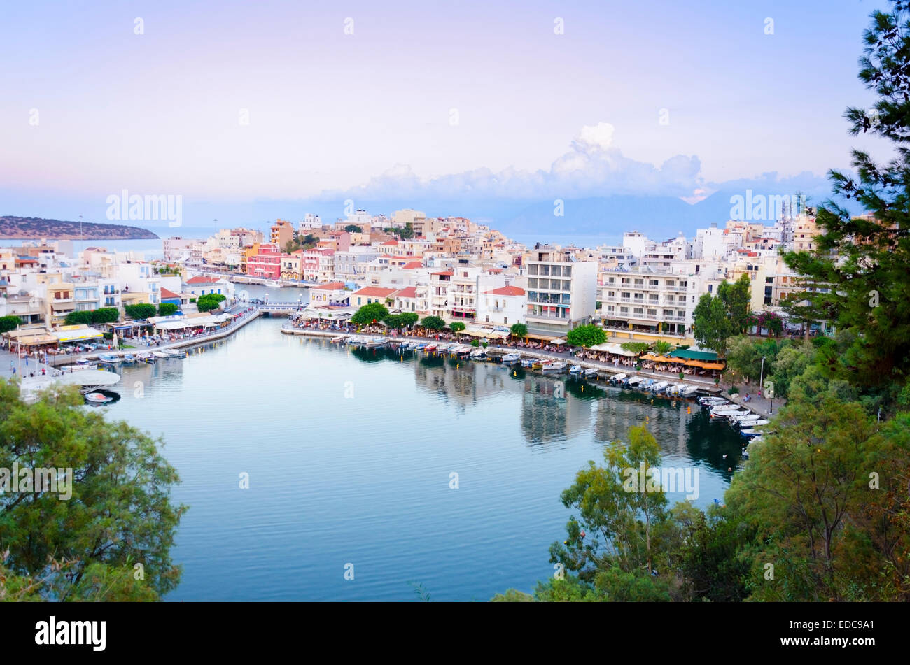 Blick auf Lake Überlieferung in Agios Nikolaos, Kreta, Griechenland Stockfoto