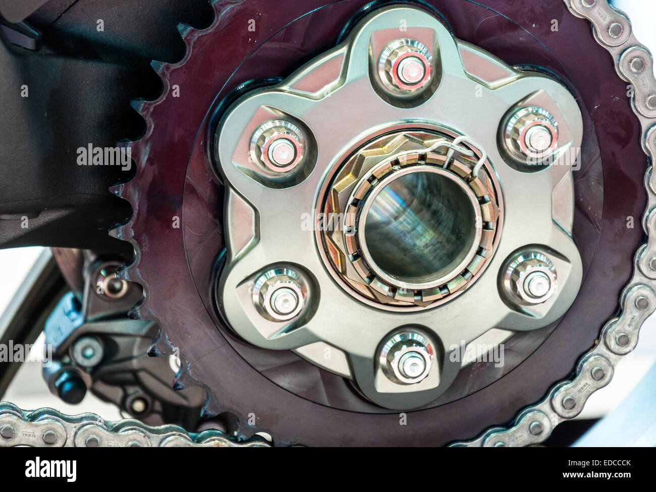 Neue Kette und Zahnrad des Motorrad-Sport. Stockfoto