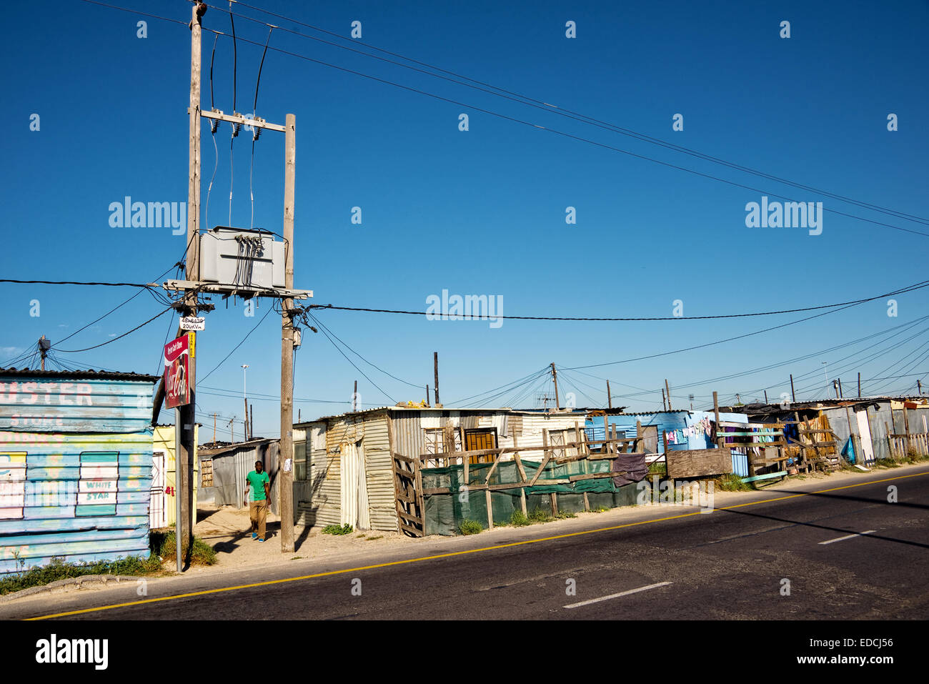 Zinn Häuser im Township Khayelitsha, den Ruf, die größte und am schnellsten wachsenden Township in Südafrika. Stockfoto