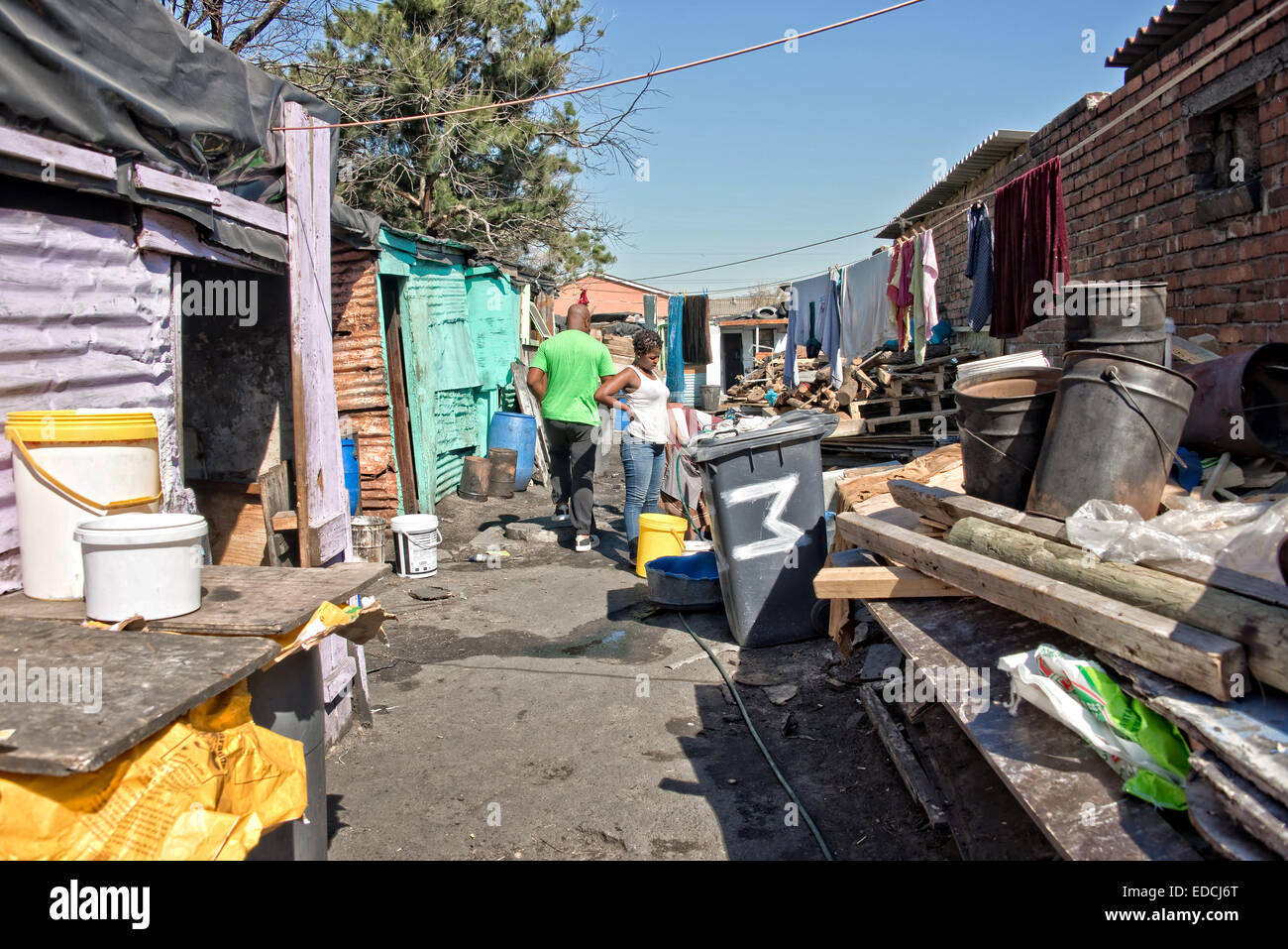 Zinn Häuser im Township Khayelitsha, den Ruf, die größte und am schnellsten wachsenden Township in Südafrika. Stockfoto