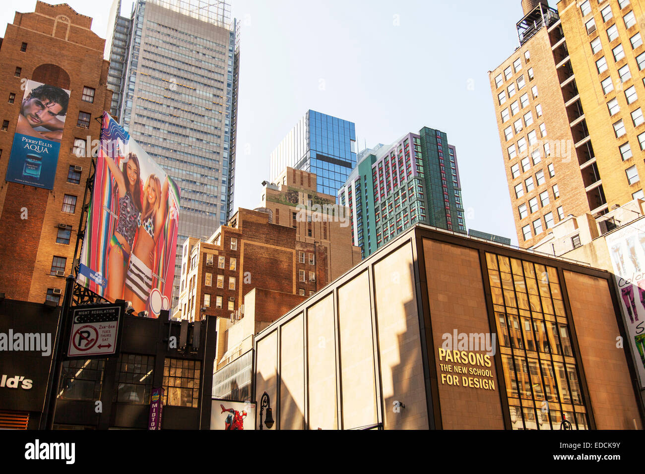 Schulen In New York City New School Building Stockfotos und -bilder Kaufen - Alamy
