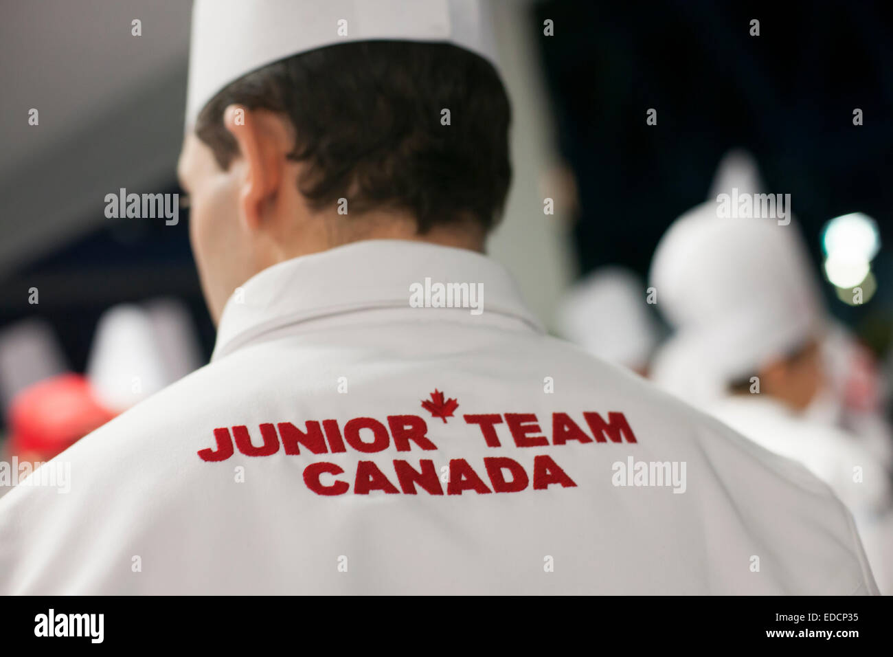 Köche warten auf der Eröffnungsfeier des The Villeroy & Boch Culinary World Cup, Luxemburg. Stockfoto