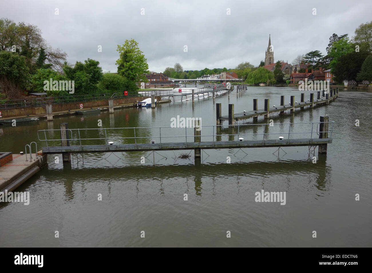 Marlow (historisch große Marlow oder Chipping Marlow) ist eine Stadt Andcivil Gemeinde Gerichtsbezirks Wycombe in South Buckinghamshire Stockfoto