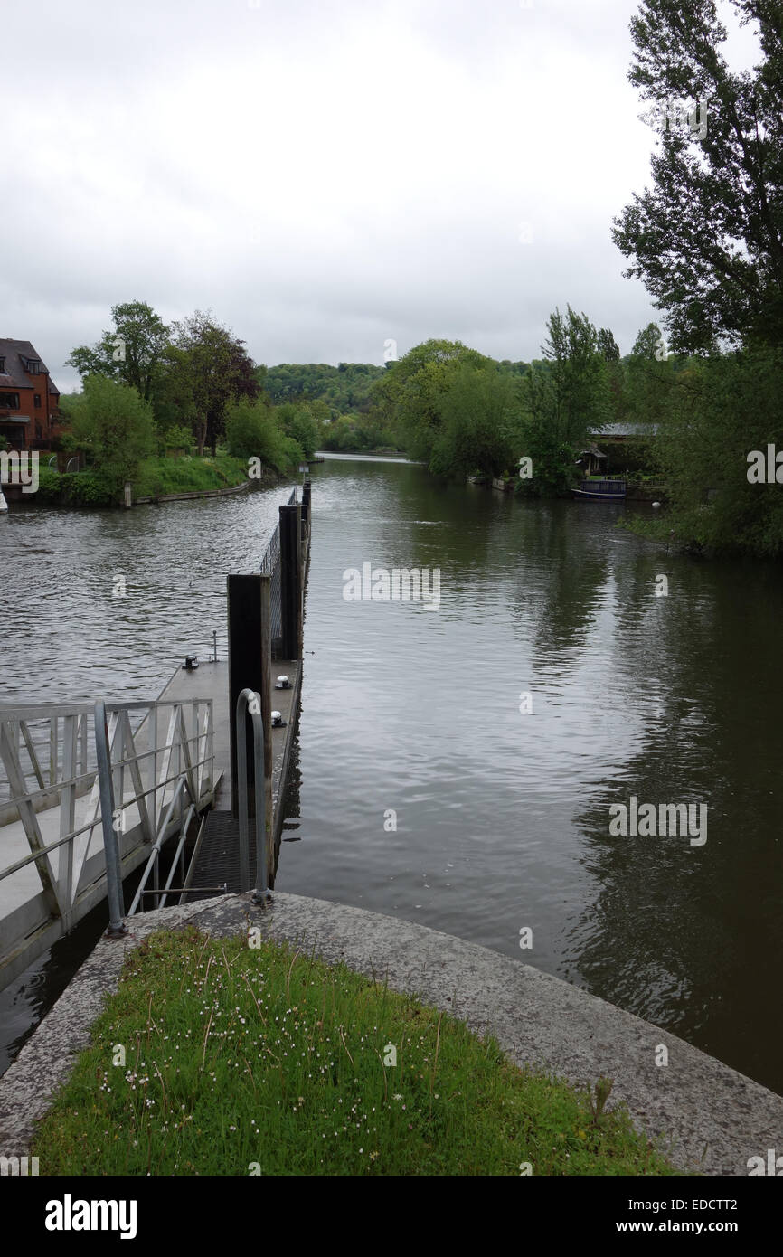 Marlow (historisch große Marlow oder Chipping Marlow) ist eine Stadt Andcivil Gemeinde Gerichtsbezirks Wycombe in South Buckinghamshire Stockfoto