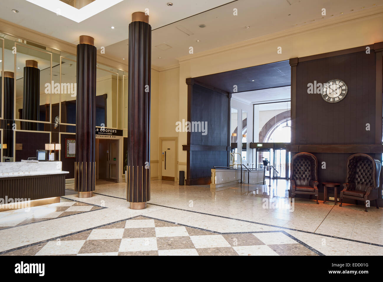 Hotel Check In Stockfotos & Hotel Check In Bilder - Alamy Hotel Check In Stockfotos & Hotel Check In Bilder - Alamy