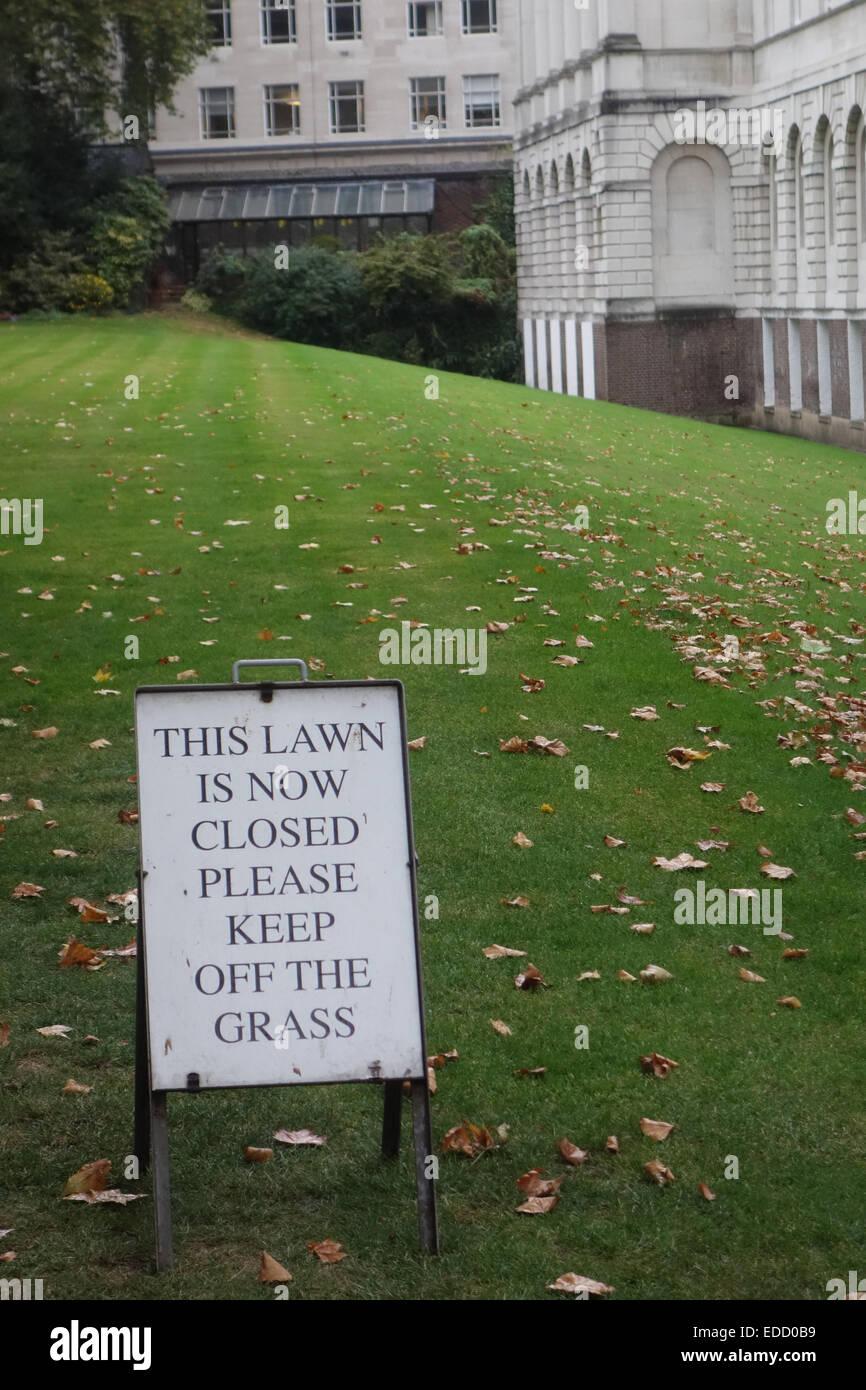 In London gibt es mehrere "rechtliche Quadrate", vielleicht der bekannteste ist Grays Inn, das gehört zu den vier Inns Of Court Stockfoto