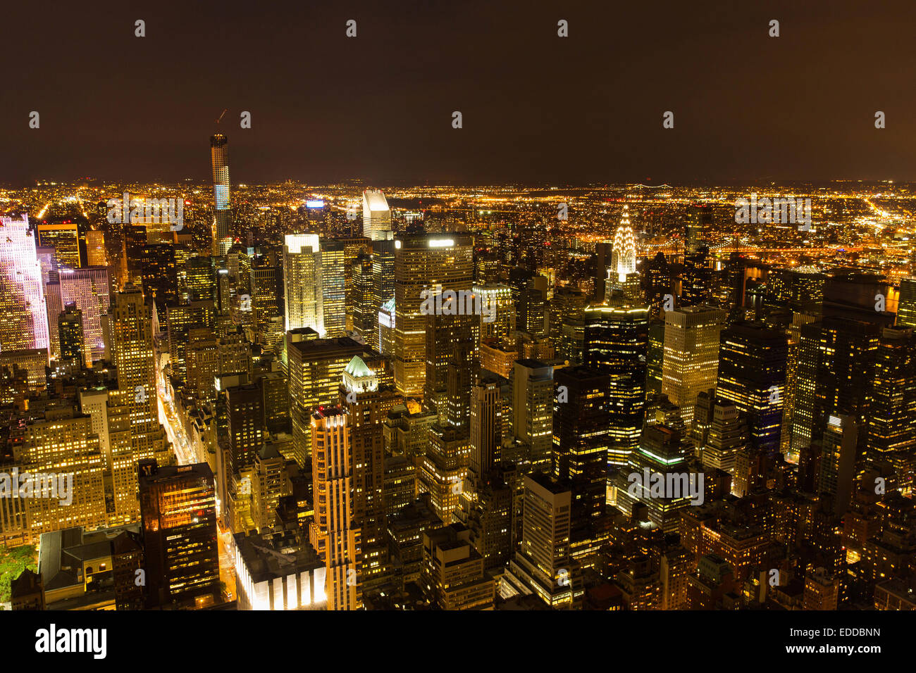 Skyline von New York City Midtown bei Dunkelheit Stockfoto