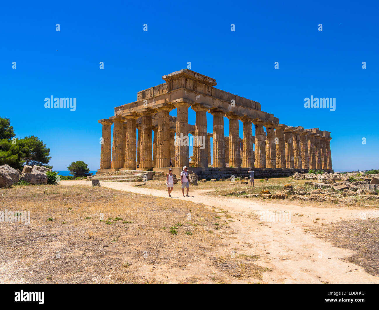 Italien, Sizilien, Provinz von Trapani, Selinunt, Blick zum Tempel E Stockfoto