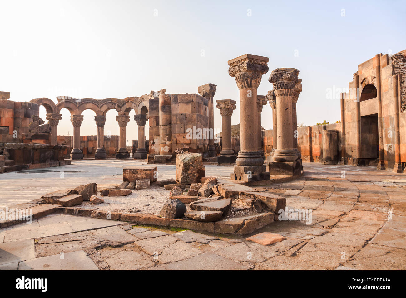Neu Teil der Ruinen von Zvartnots Kathedrale in Etschmiadsin, Armenien Stockfoto