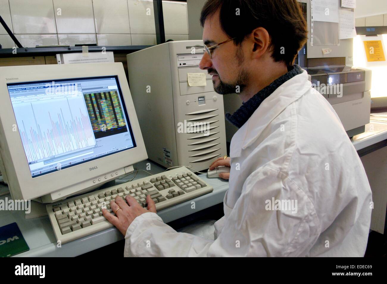 Universität von Mailand (Italien), Fachbereich Biologie und Genetik für medizinische Wissenschaften, Zuordnung der DNA Stockfoto