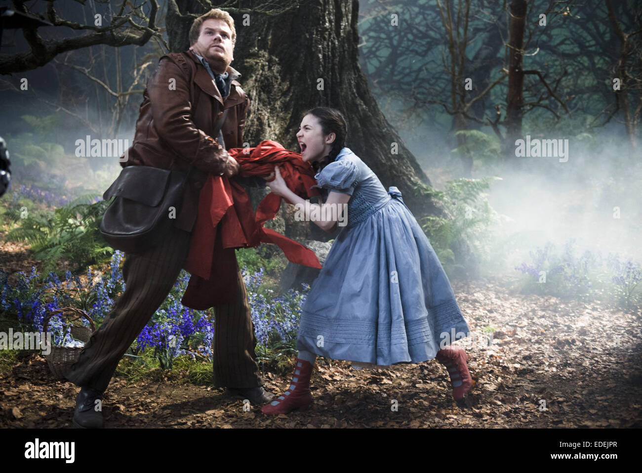 IN DEN WÄLDERN (2014) JAMES CORDEN LILLA CRAWFORD ROB MARSHALL (DIR) MOVIESTORE SAMMLUNG LTD Stockfoto