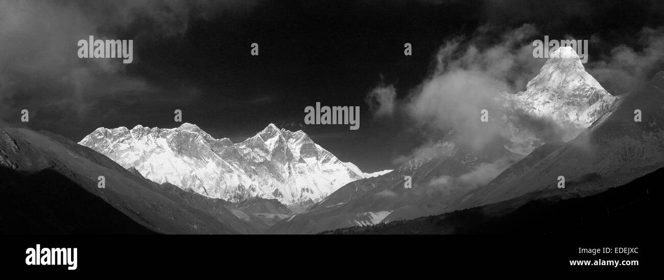 Gekappte Ama Dablam Schneeberg, auf Everest base Camp trek, Himalaya-Gebirge, UNESCO-Weltkulturerbe, Sagarmatha Stockfoto