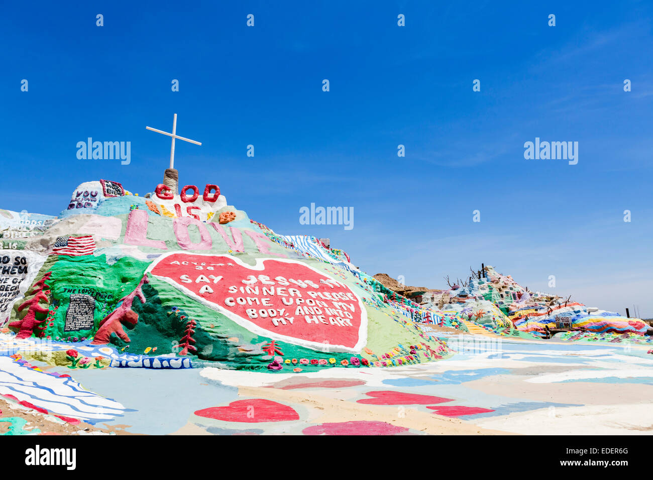 Salvation Mountain, Leonard Knight groß angelegte Stück religiöse Volkskunst, Niland, Imperial County, Kalifornien, USA Stockfoto