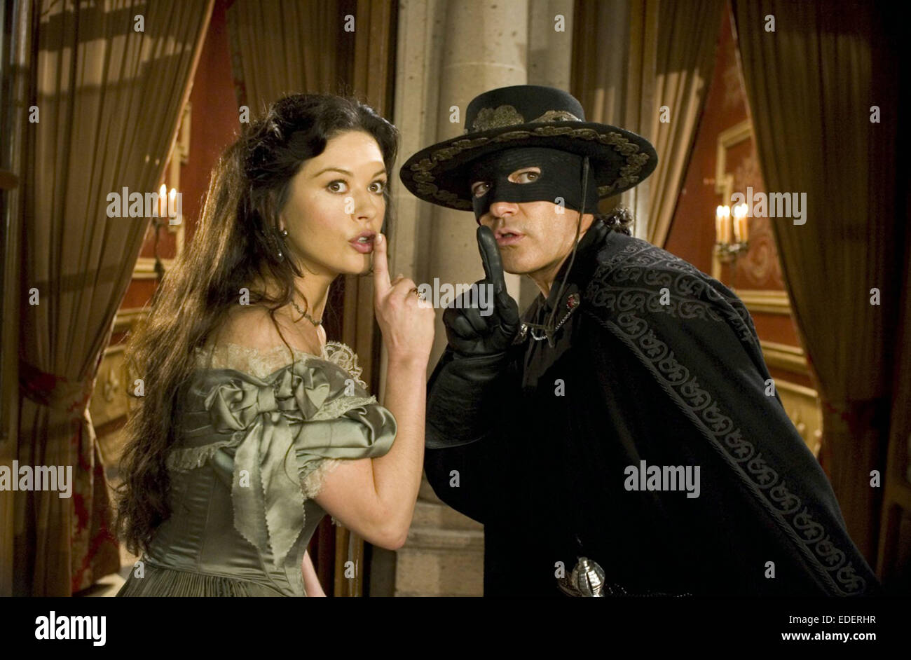 DIE LEGENDE DES ZORRO (2005) CATHERINE ZETA JONES ANTONIO BANDERAS MARTIN CAMPBELL (DIR) MOVIESTORE SAMMLUNG LTD Stockfoto