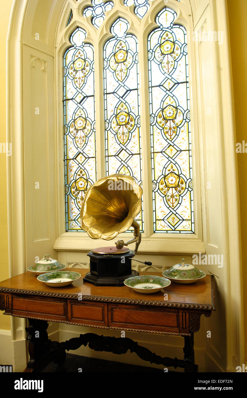 Vintage Gramaphone mit Messing Horn, Augill Burg, Cumbria Stockfoto