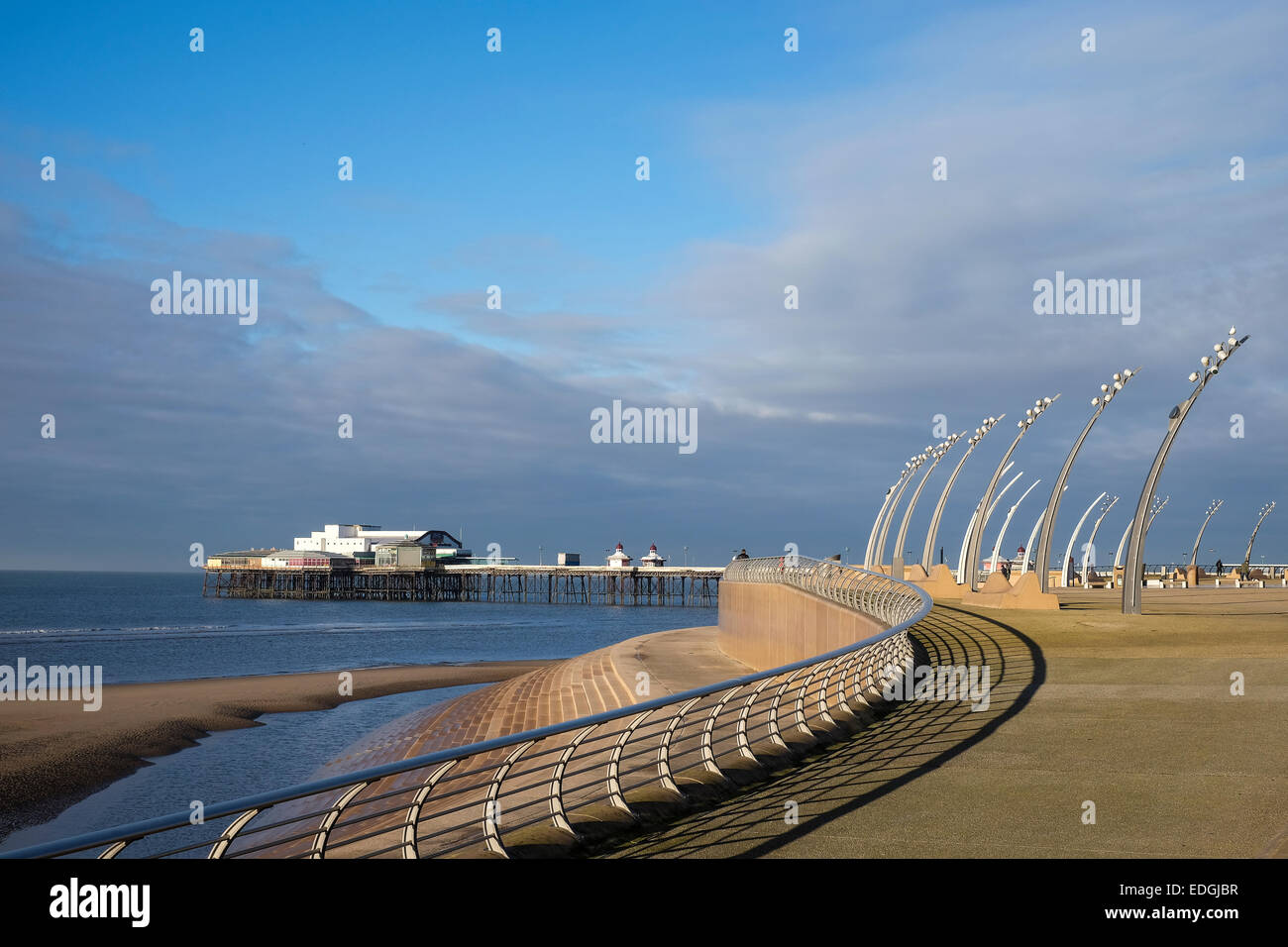 Blackpool Promenade und North Pier Stockfoto